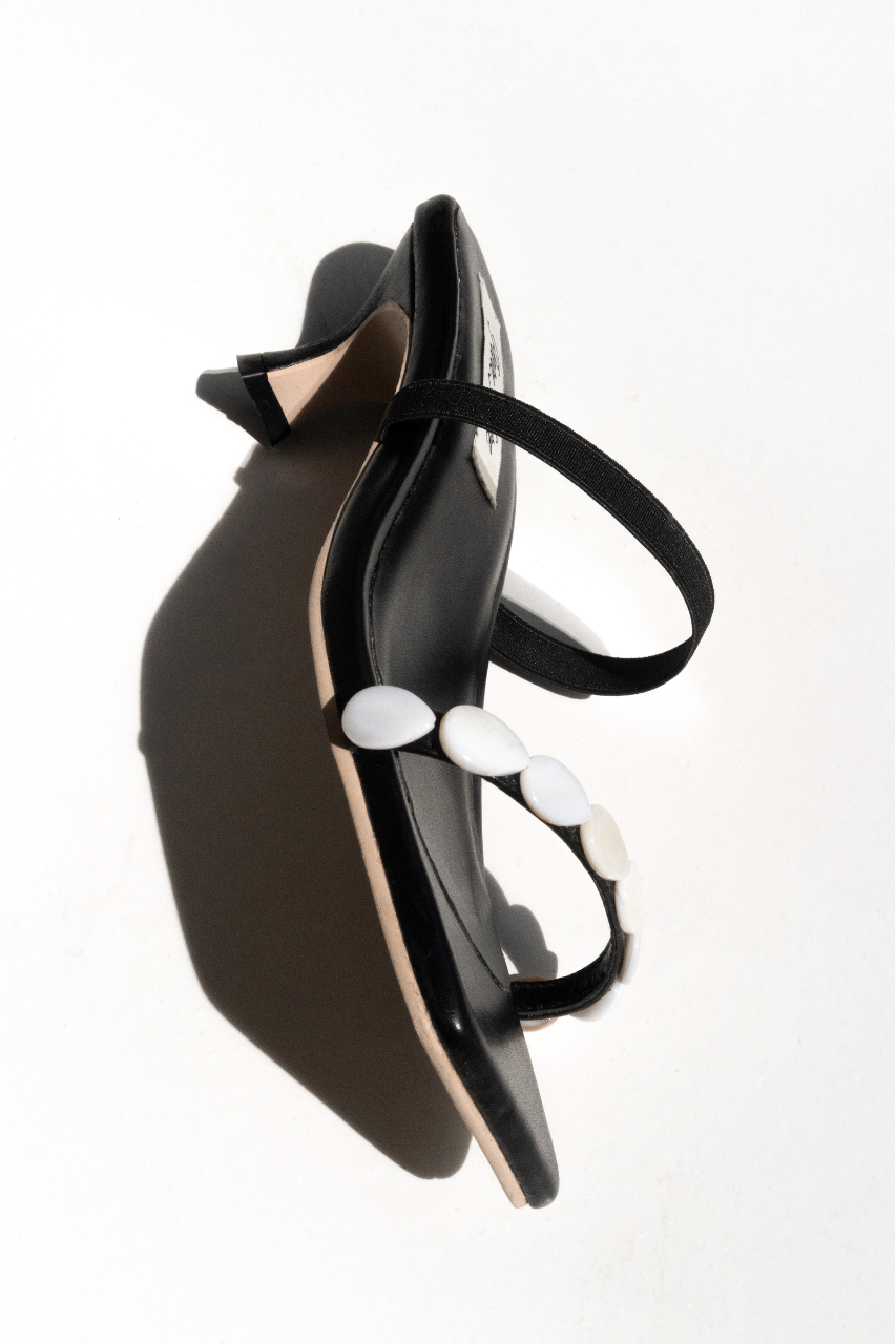 Noir Heel